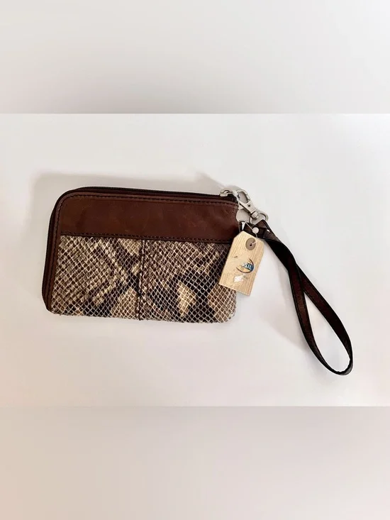 NWT Fossil Brown Leather Wristlet - Picture 2 of 5